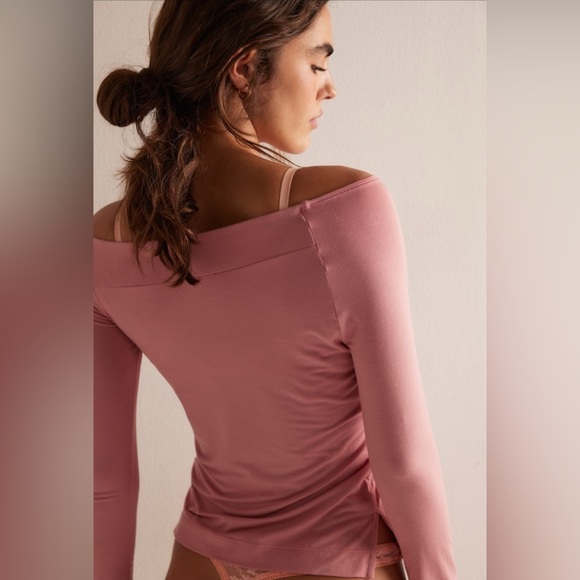 At the After LS NWOT Rosie - Picture 2 of 3